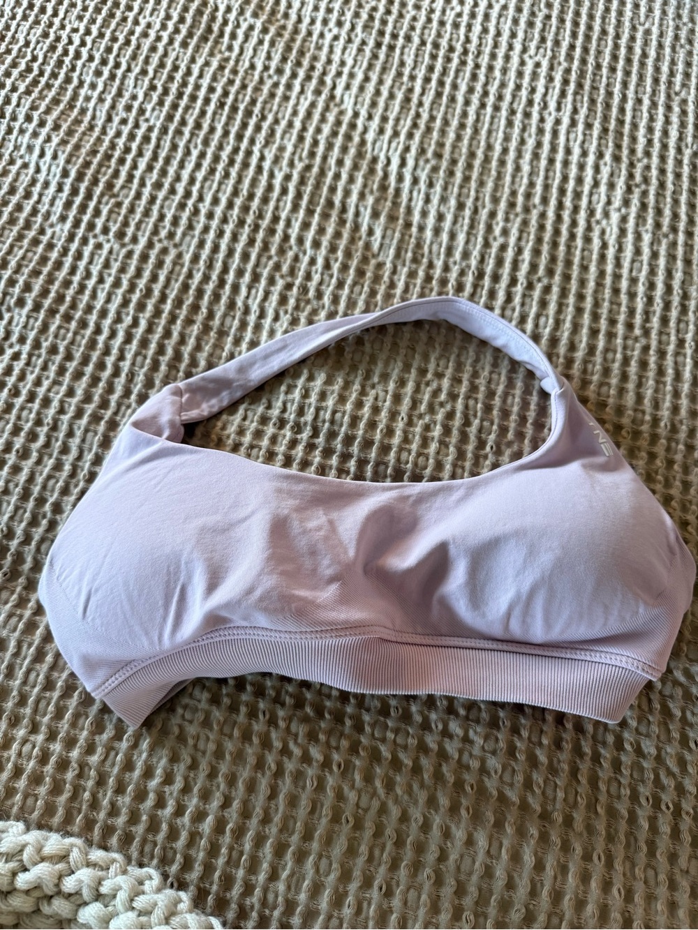 Women’s Light Pink Seamless Sports Bra